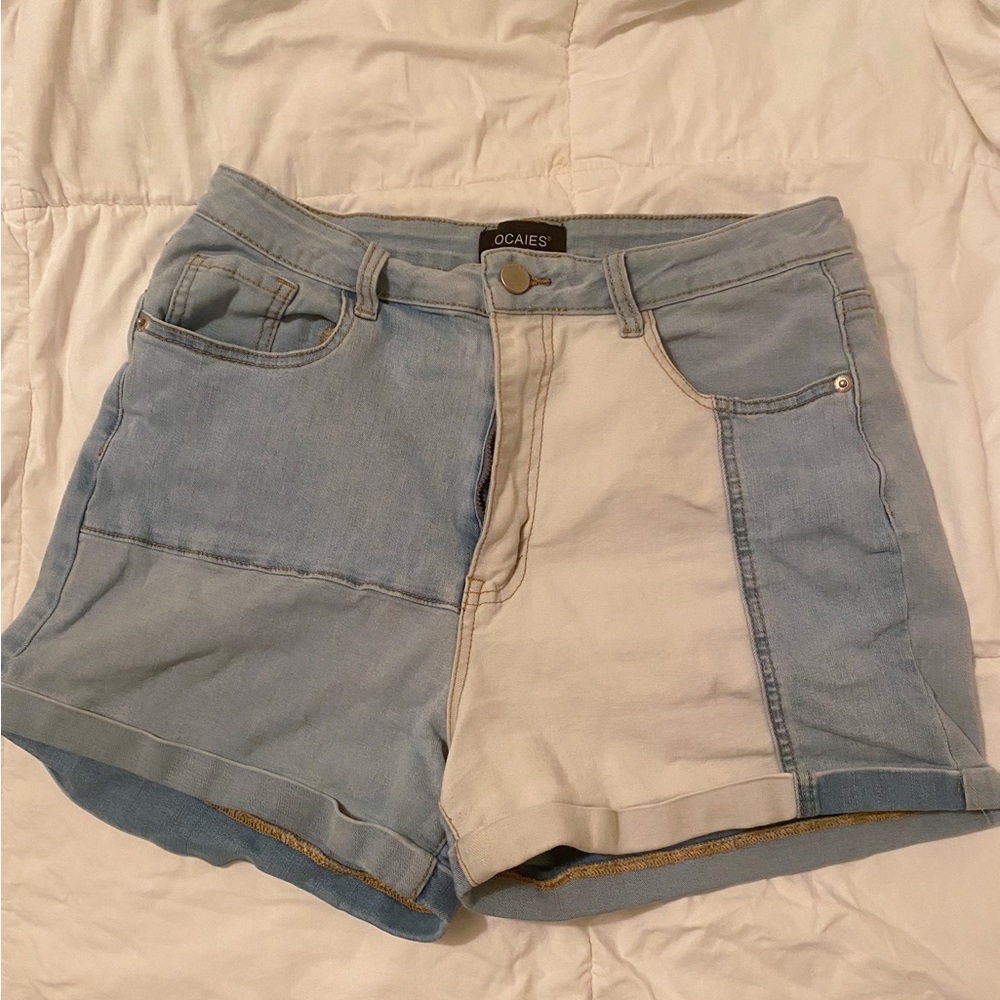 Patched jean shorts!! 💌